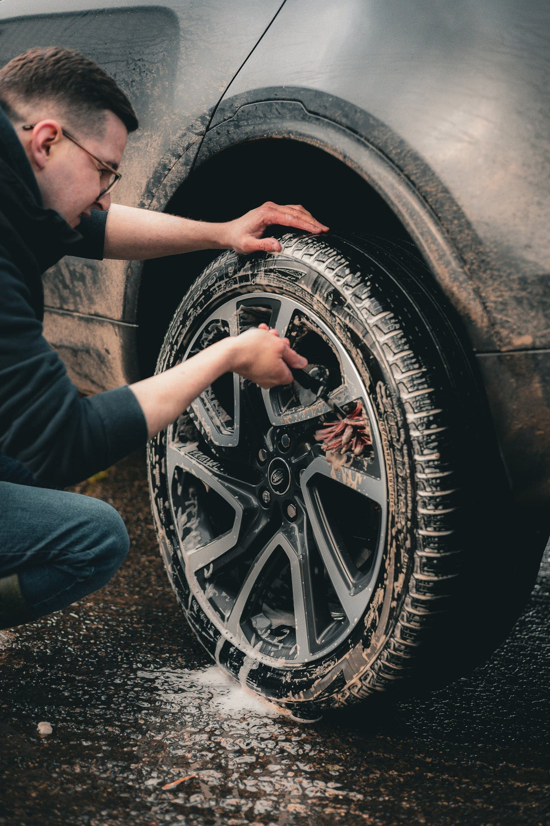 How To: The best way to clean car wheels (Without Damaging Them)