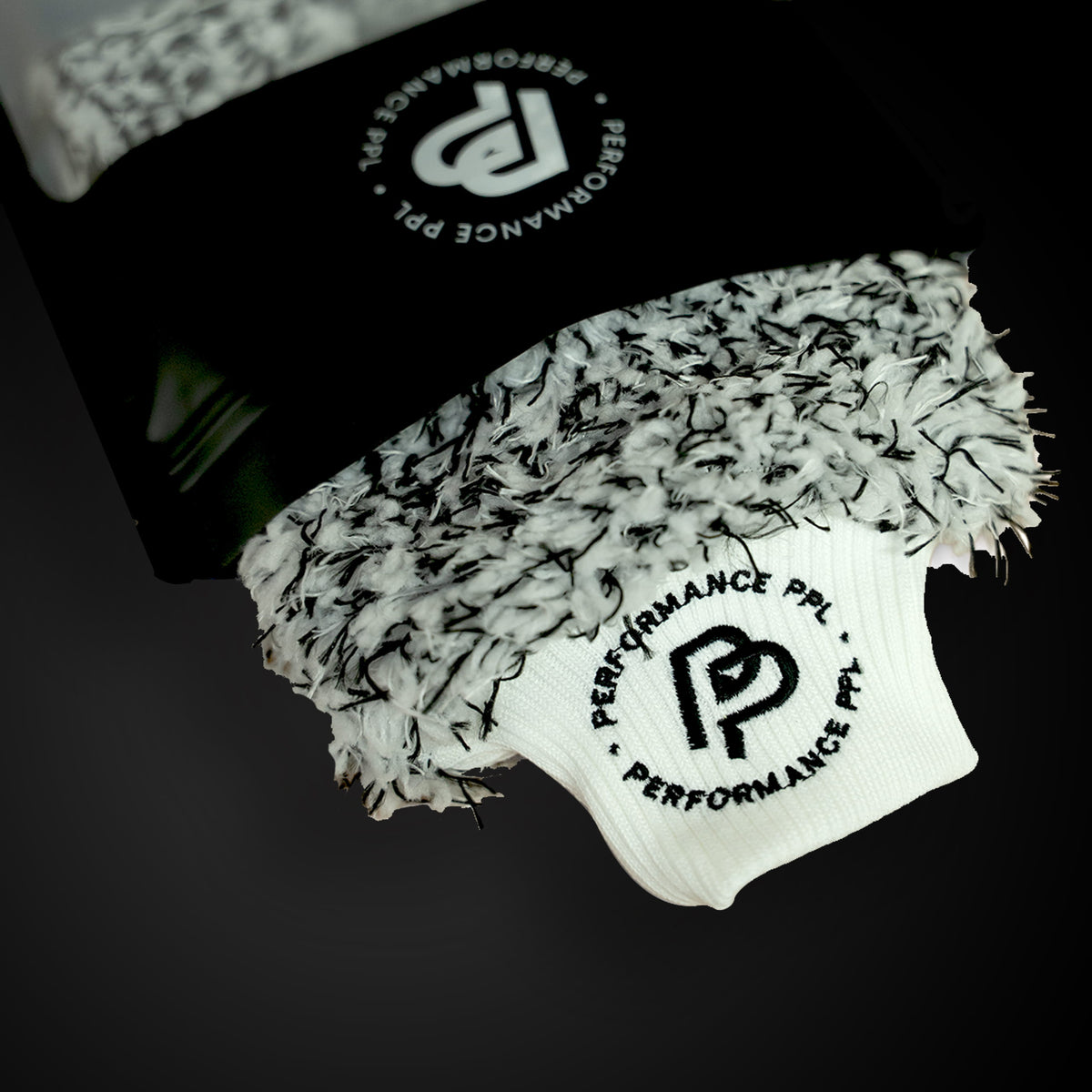 Performance PPL premium microfibre wash mitt for professional car detailing and valeting. Ultra-soft, high-absorbency wash mitt designed to safely remove road grime and dirt while reducing swirl marks and scratches on vehicle paintwork.