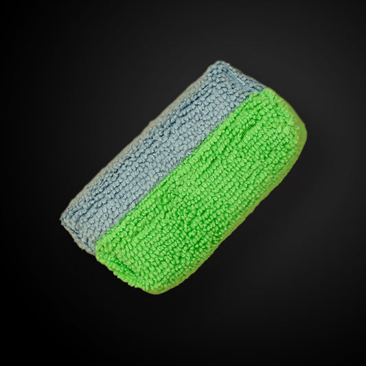 Premium microfibre ceramic coating applicator for professional car detailing. Soft applicator pad for applying ceramic coatings, paint sealants and graphene coatings evenly across vehicle paintwork without scratching.